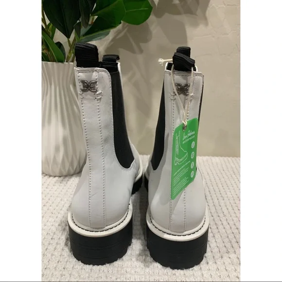 NEW Sam Edelman Laguna Chelsea Boot Size 10